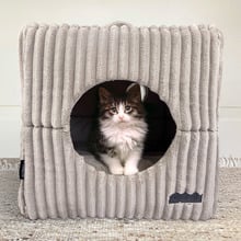 Mousse Large Cube Velour Corduroy Cat Bed